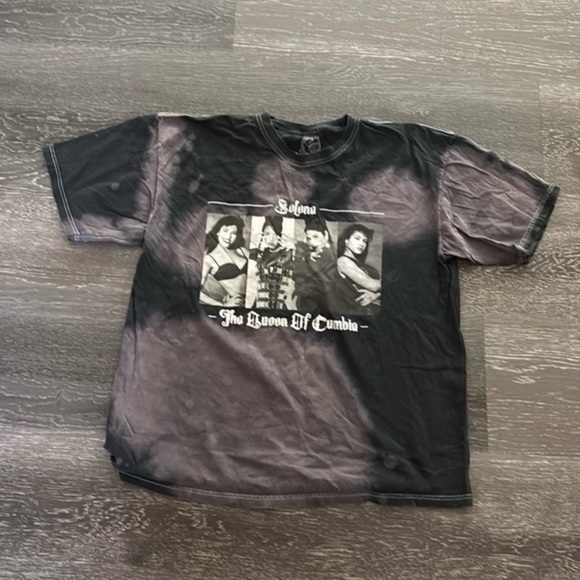 Retro Selena t-shirt
Women’s medium - Picture 1 of 4